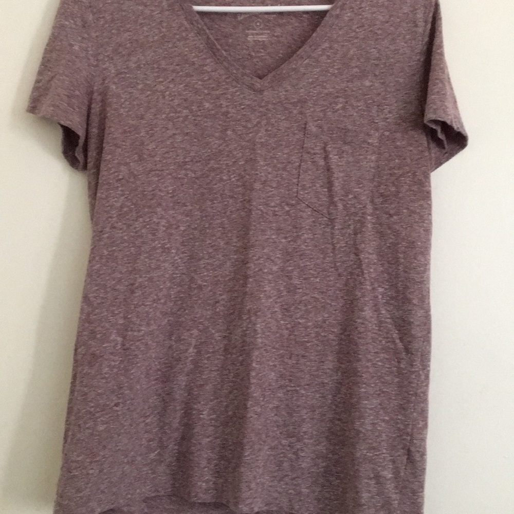 T shirt v neck